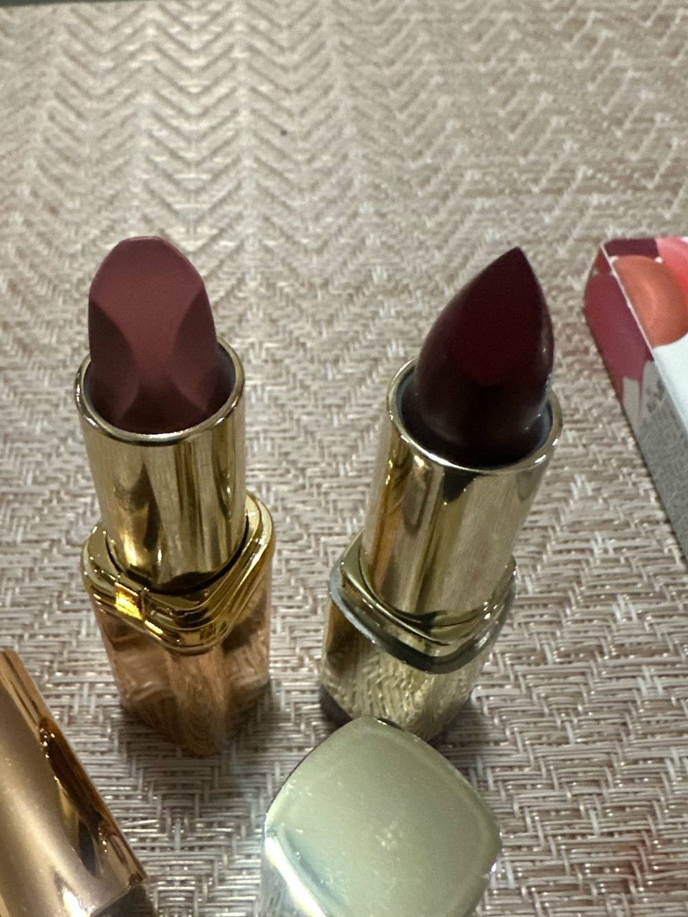 Assorted lip bundle - Picture 8 of 13